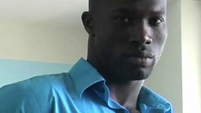 UniversBlack.com - A very muscular handsome man masturbates