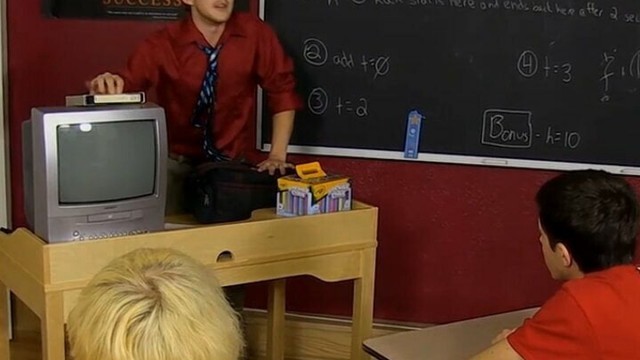 Twinks Conner Bradley and Ryan Morrison anal breed in school